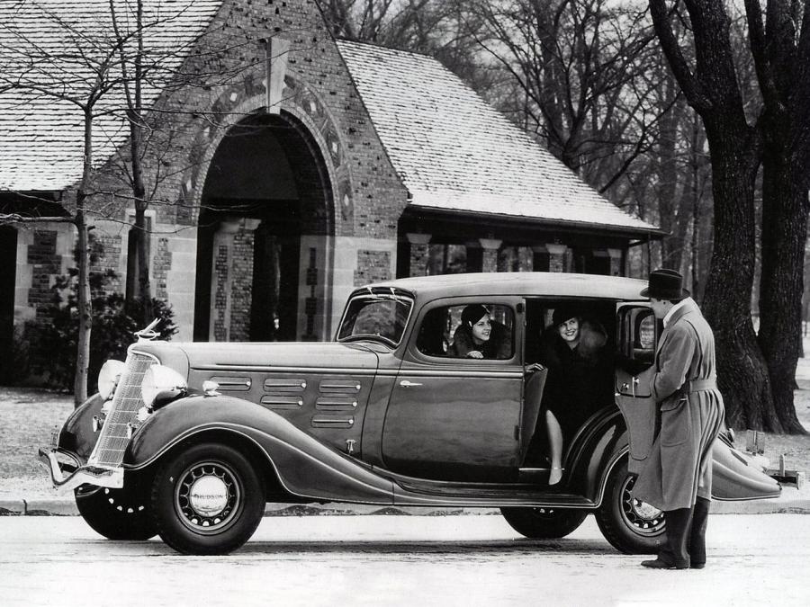  Hudson DeLuxe Eight Sedan (Series LLU) 1934 года  (фото 2 из 2)
